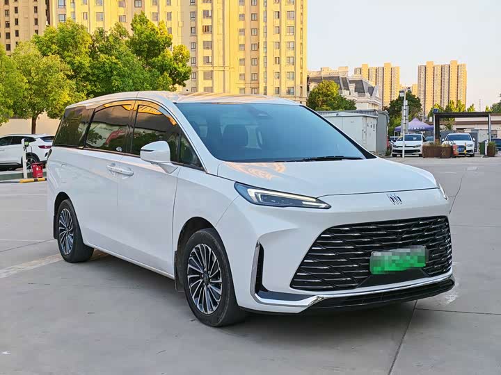 Buick GL8 New Energy 2025 Luxurious Version - zdjęcie 15