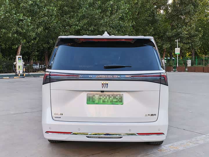 Buick GL8 New Energy 2025 Luxurious Version - zdjęcie 17