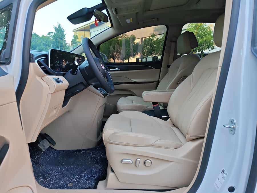 Buick GL8 New Energy 2025 Luxurious Version - zdjęcie 7