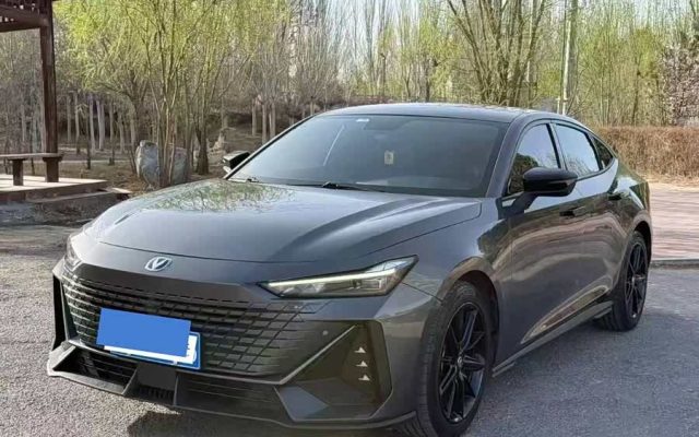 Changan UNI-V 2023 1.5T Premium