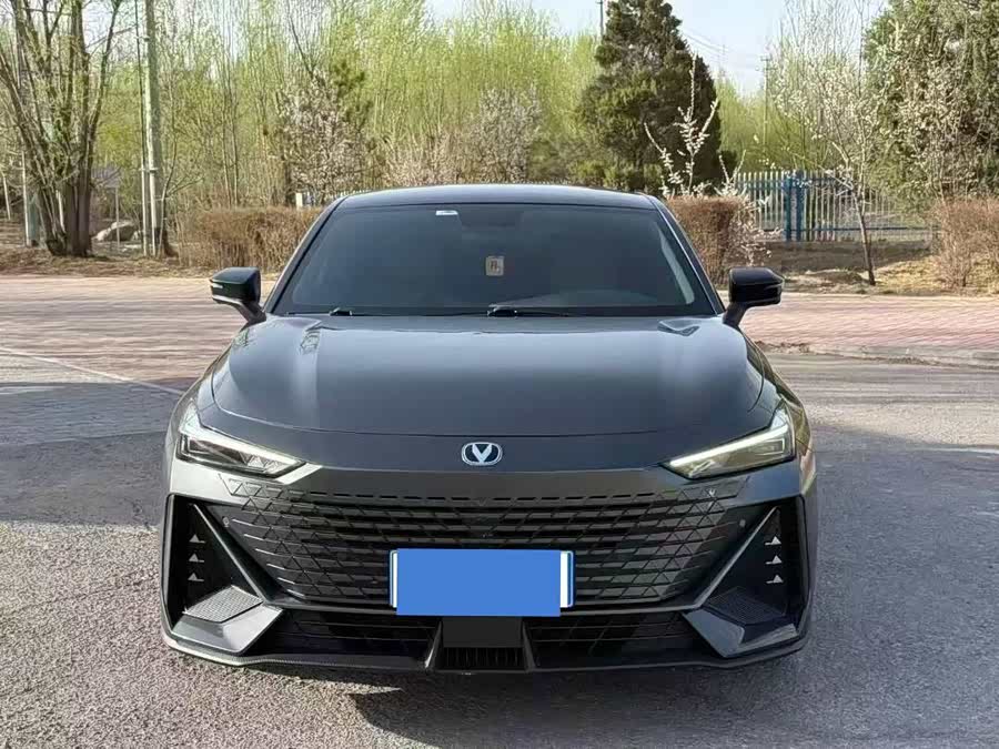 Changan UNI-V 2023 1.5T Premium - zdjęcie 2