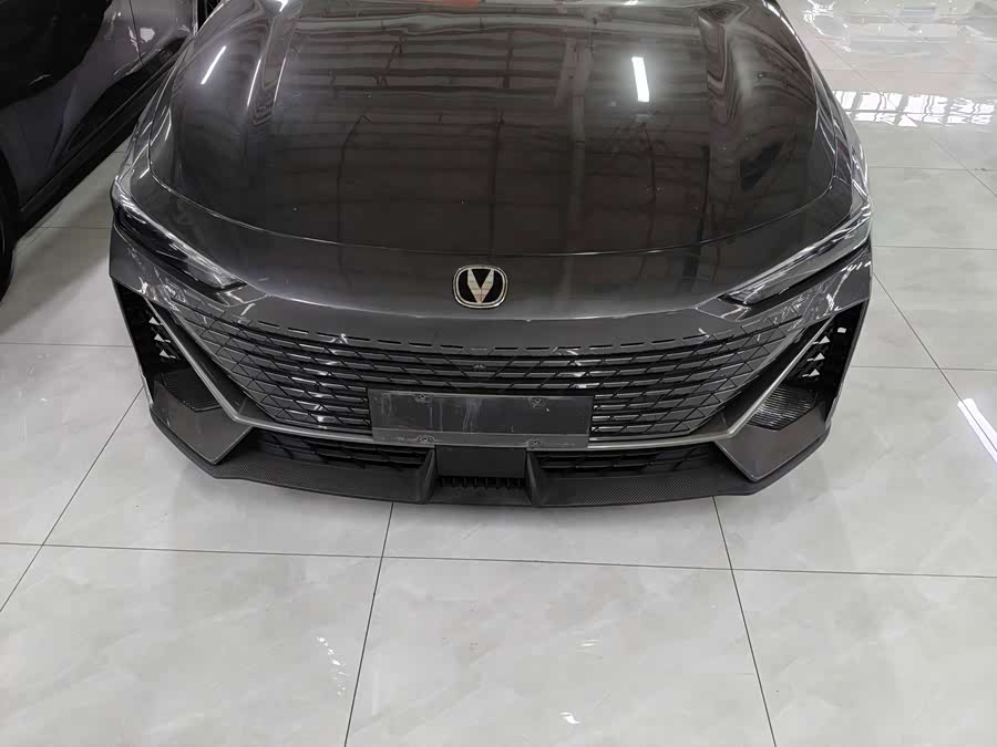 Changan UNI-V 2023 1.5T Premium - zdjęcie 11