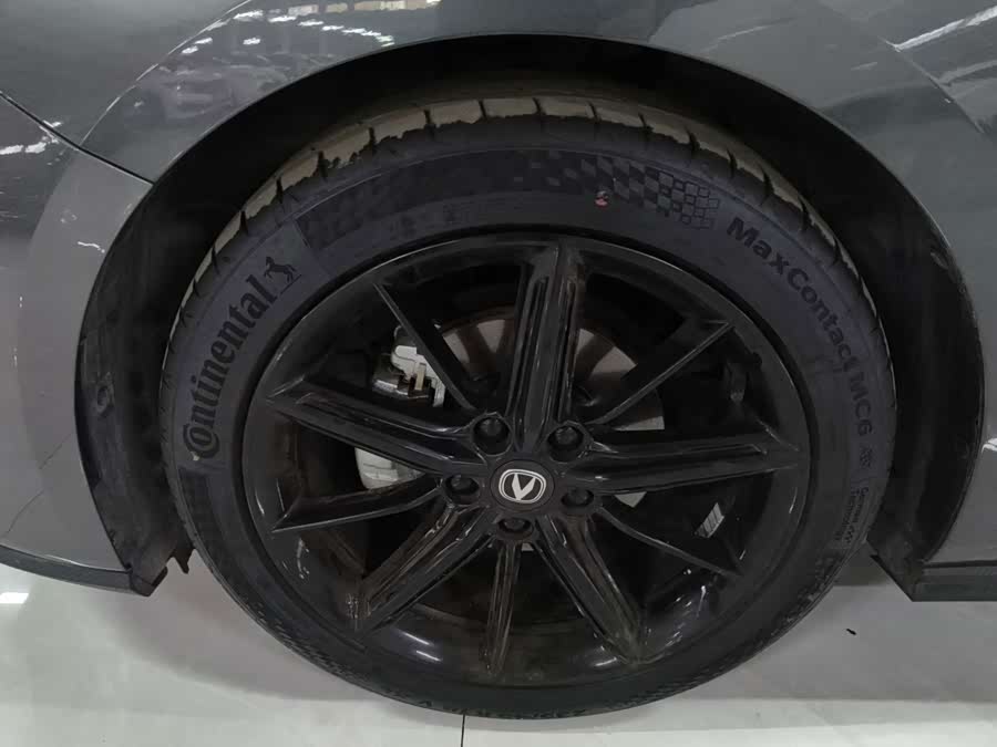 Changan UNI-V 2023 1.5T Premium - zdjęcie 12