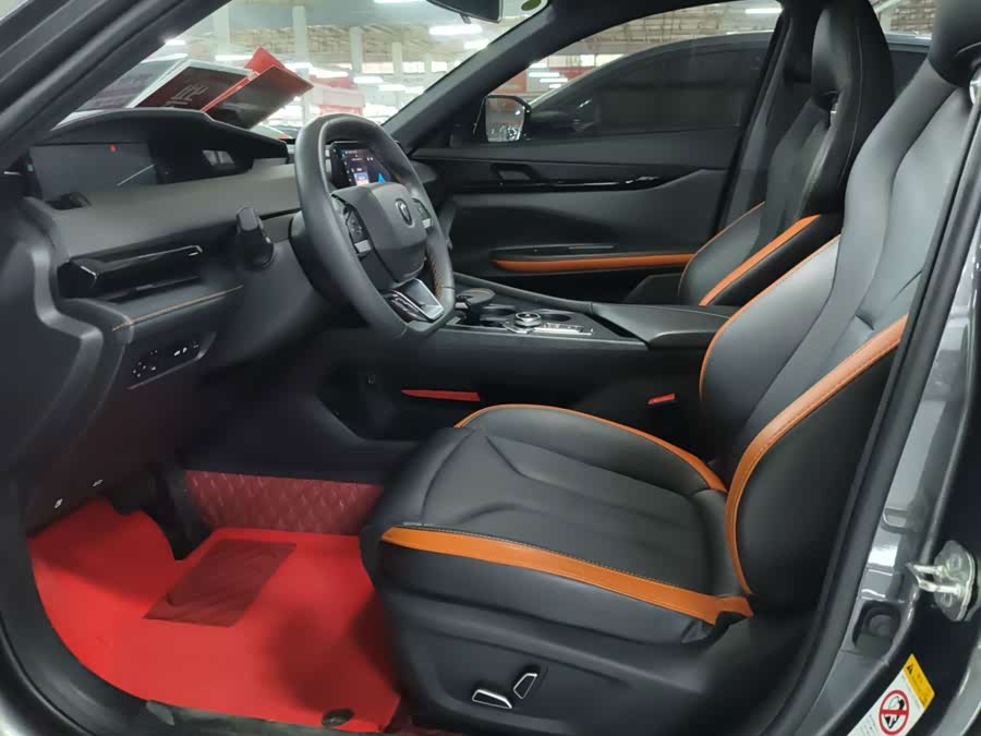 Changan UNI-V 2023 1.5T Premium - zdjęcie 15