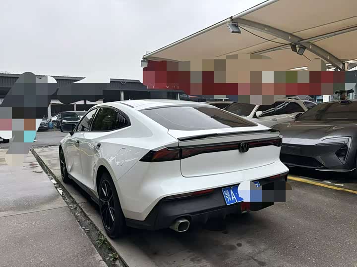Changan UNI-V 2023 1.5T Premium - zdjęcie 17