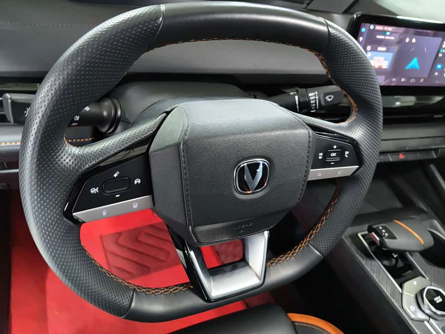 Changan UNI-V 2023 1.5T Premium - zdjęcie 18