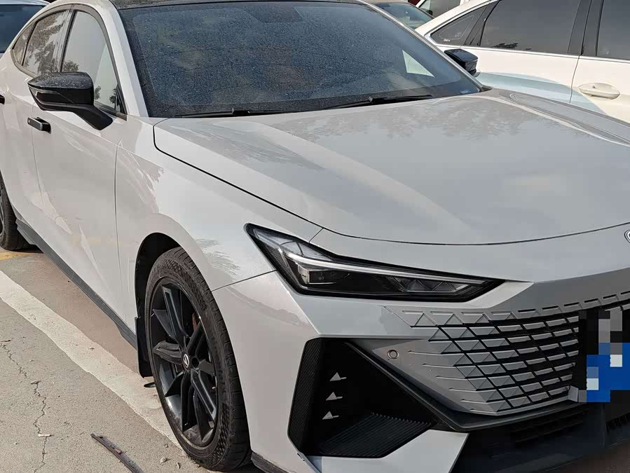 Changan UNI-V 2023 1.5T Premium - zdjęcie 3