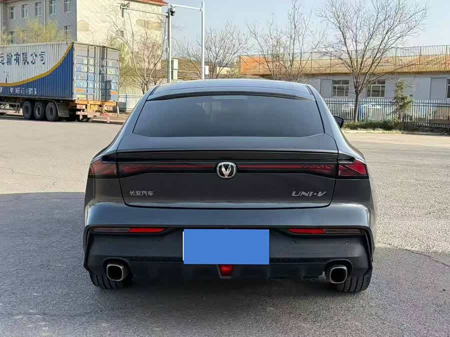 Changan UNI-V 2023 1.5T Premium - zdjęcie 5