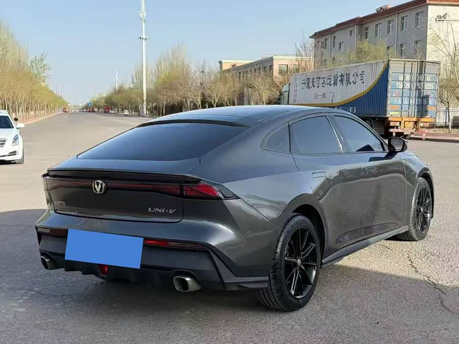 Changan UNI-V 2023 1.5T Premium - zdjęcie 6