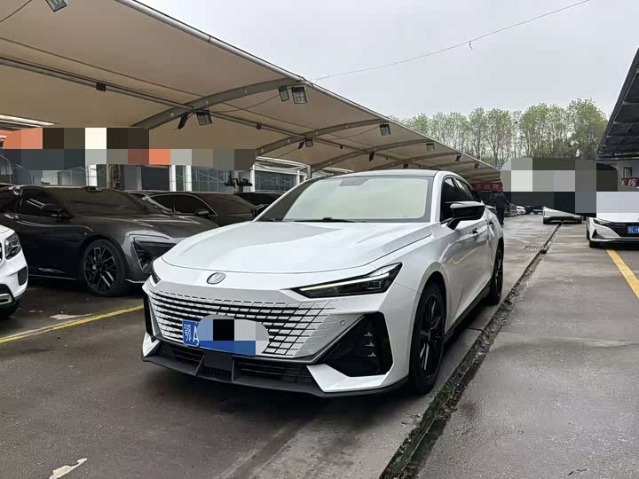 Changan UNI-V 2023 1.5T Premium - zdjęcie 10