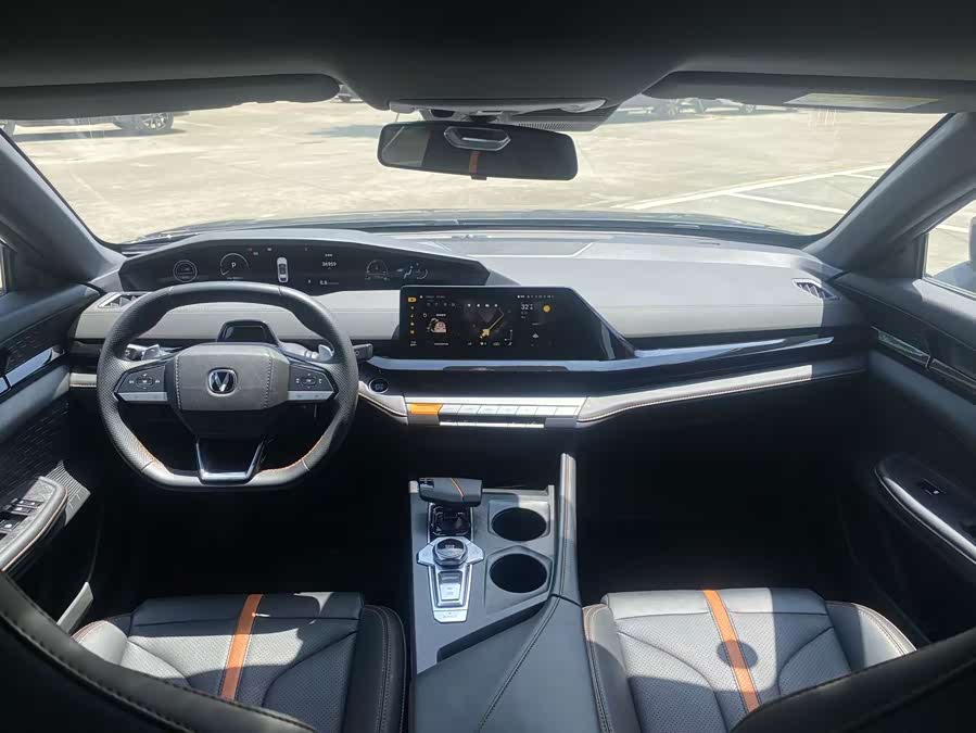 Changan UNI-V 2023 1.5T Sport - zdjęcie 12