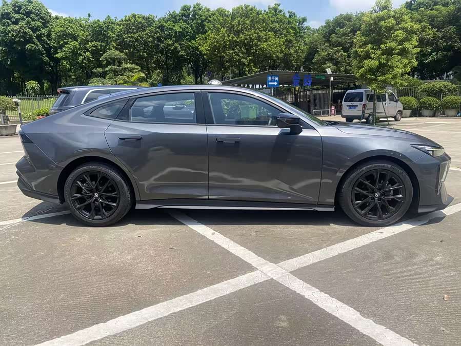 Changan UNI-V 2023 1.5T Sport - zdjęcie 4