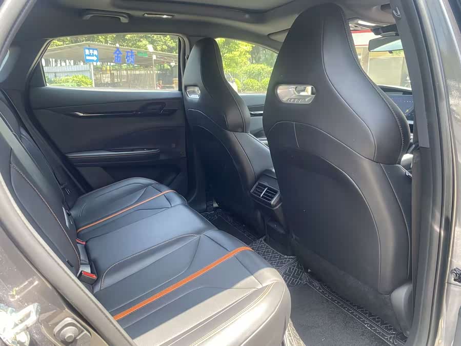 Changan UNI-V 2023 1.5T Sport - zdjęcie 10
