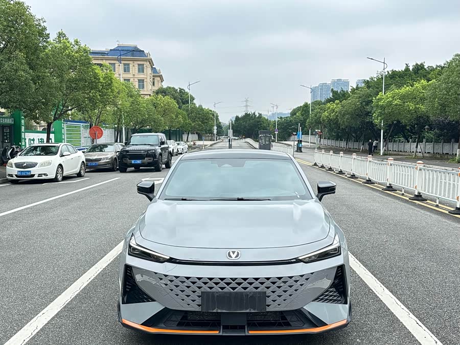 Changan UNI-V 2024 1.5T Premium Sports Edition - zdjęcie 2