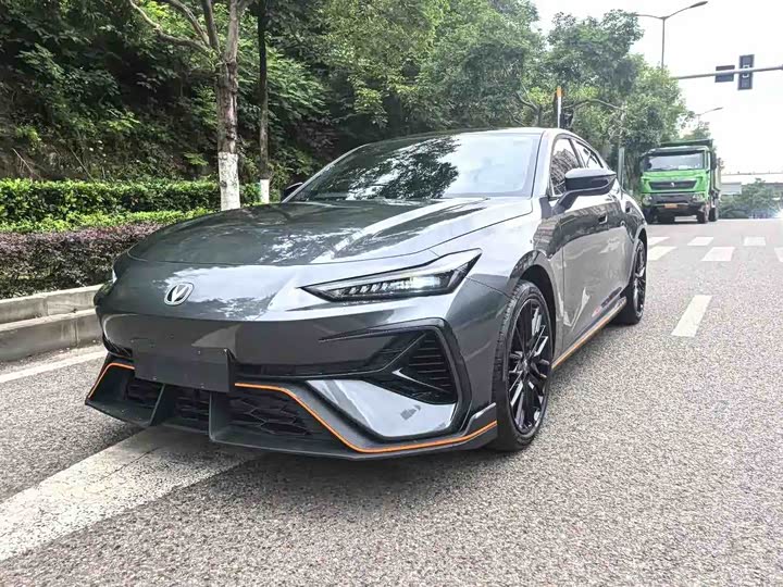 Changan UNI-V 2025 1.5T 500Bar Premium Sports Edition - zdjęcie 16