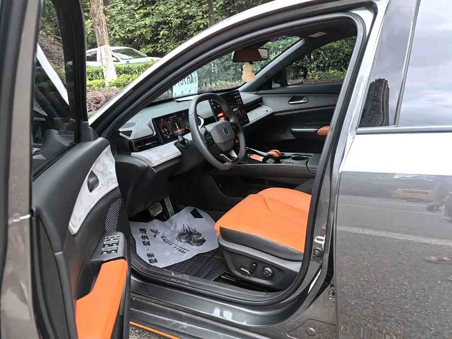 Changan UNI-V 2025 1.5T 500Bar Premium Sports Edition - zdjęcie 4