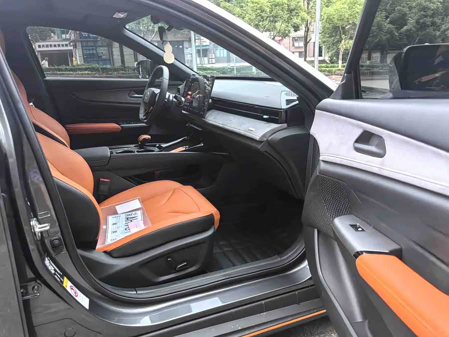 Changan UNI-V 2025 1.5T 500Bar Premium Sports Edition - zdjęcie 5