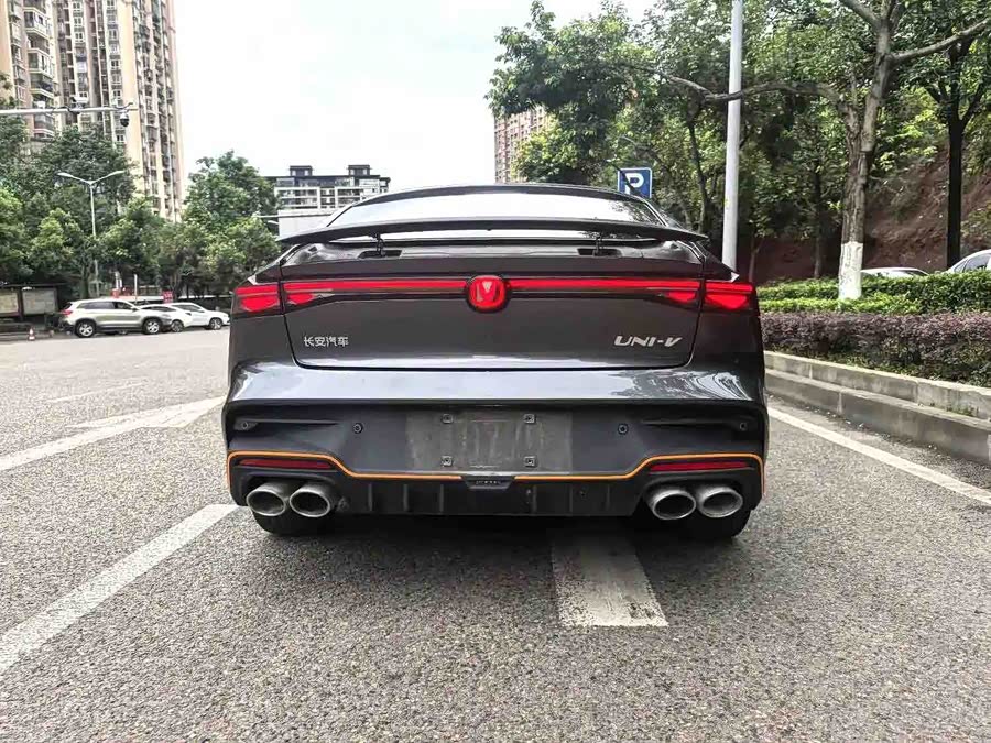 Changan UNI-V 2025 1.5T 500Bar Premium Sports Edition - zdjęcie 8