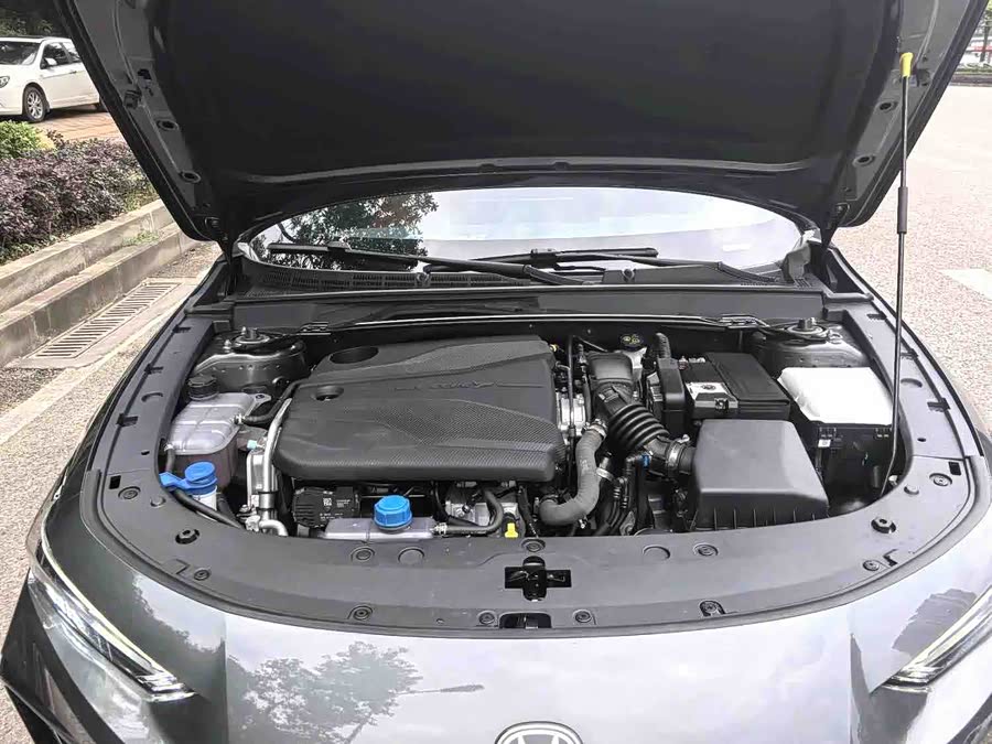 Changan UNI-V 2025 1.5T 500Bar Premium Sports Edition - zdjęcie 10