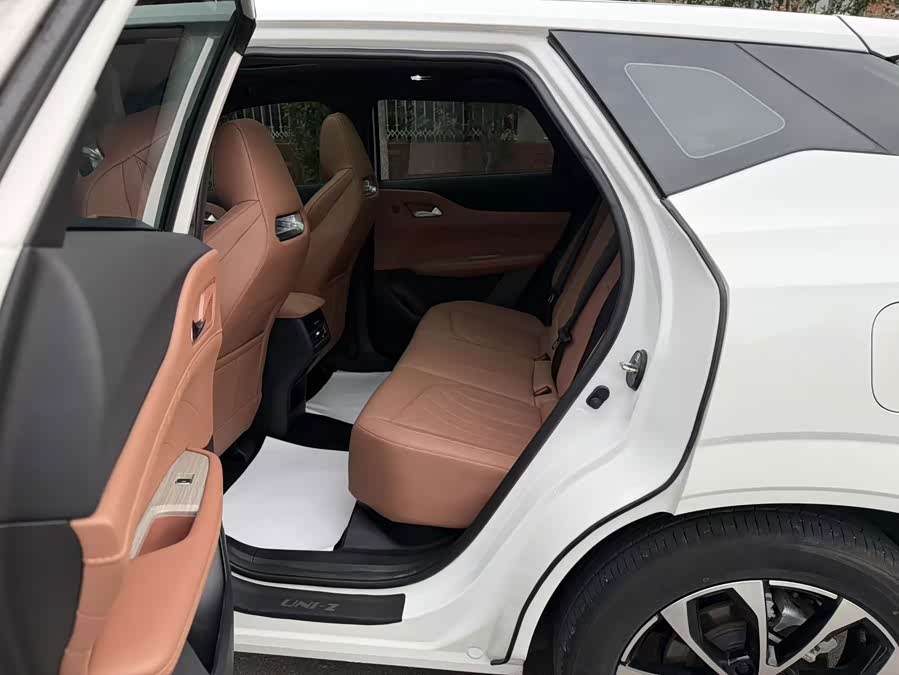 Changan UNI-Z New Energy 2024 Blue Whale Smart iDD 125km Excellent - zdjęcie 9