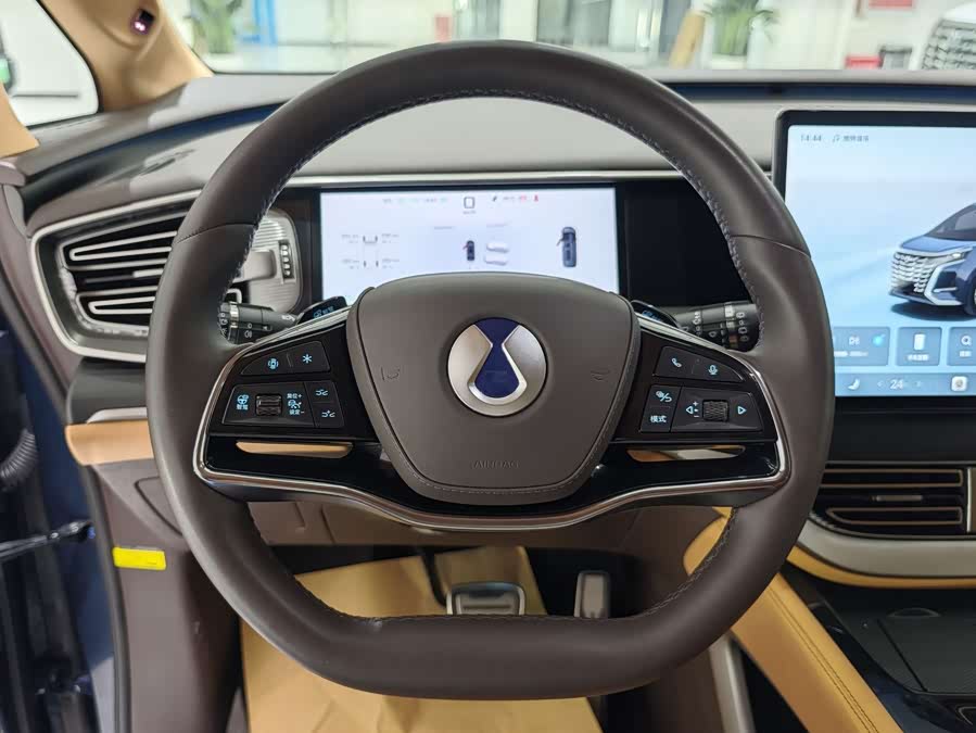 D9 2025 DM-i Intelligent Driving 1020 4WD Flagship - zdjęcie 9