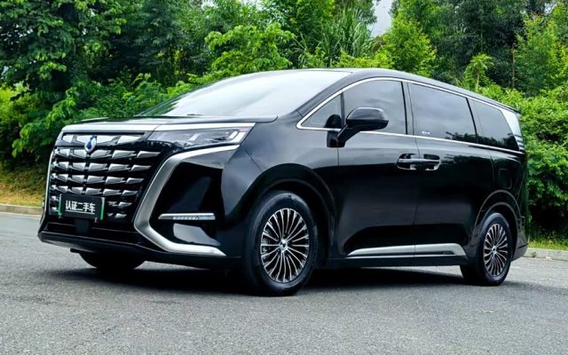 Denza D9 2024 DM-i 980 Four-Wheel Drive Flagship