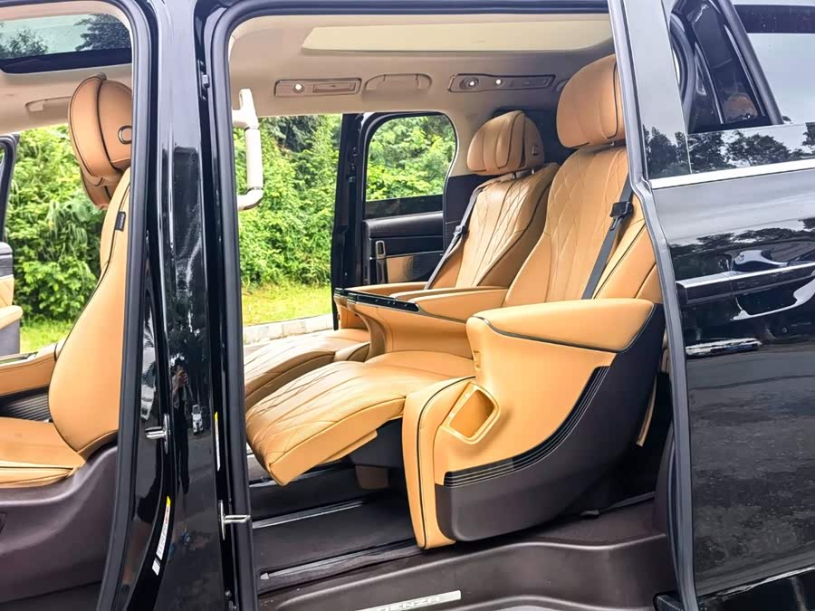 Denza D9 2024 DM-i 980 Four-Wheel Drive Flagship - zdjęcie 10