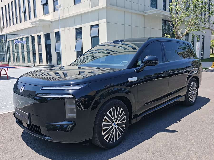 Denza N8L 2025 Luxury