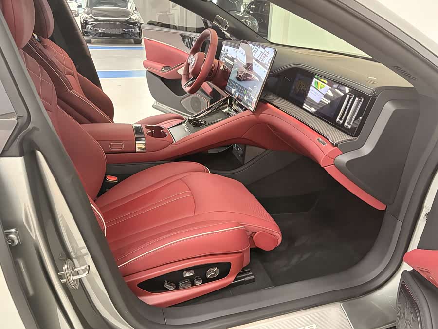 Denza Z9GT 2026 Flash Charge Flagship - zdjęcie 13