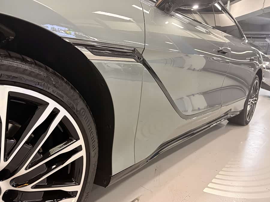 Denza Z9GT 2026 Flash Charge Flagship - zdjęcie 5