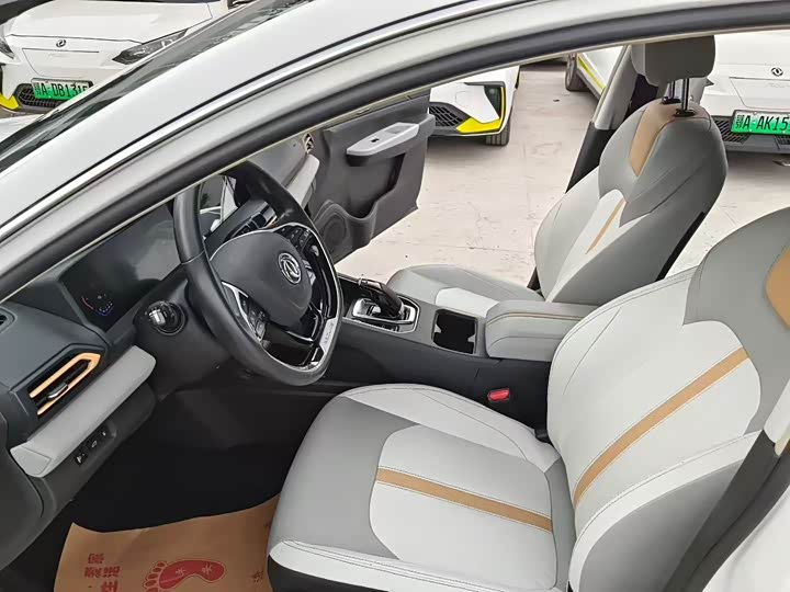 Dongfeng Fengshen E70 2023 PRO Yizhi Long Range - zdjęcie 14