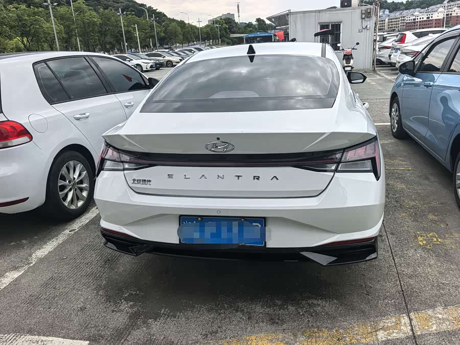 Elantra 2022 1.5L CVT LUX Premium Edition - zdjęcie 8