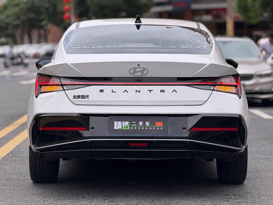 Elantra 2023 1.5L CVT LUX Premium Edition - zdjęcie 16
