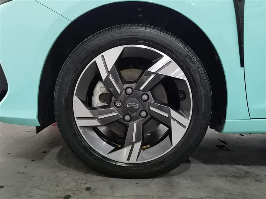 Emgrand L HiP 2022 1.5TD-DHT Pro 100KM Super - zdjęcie 17