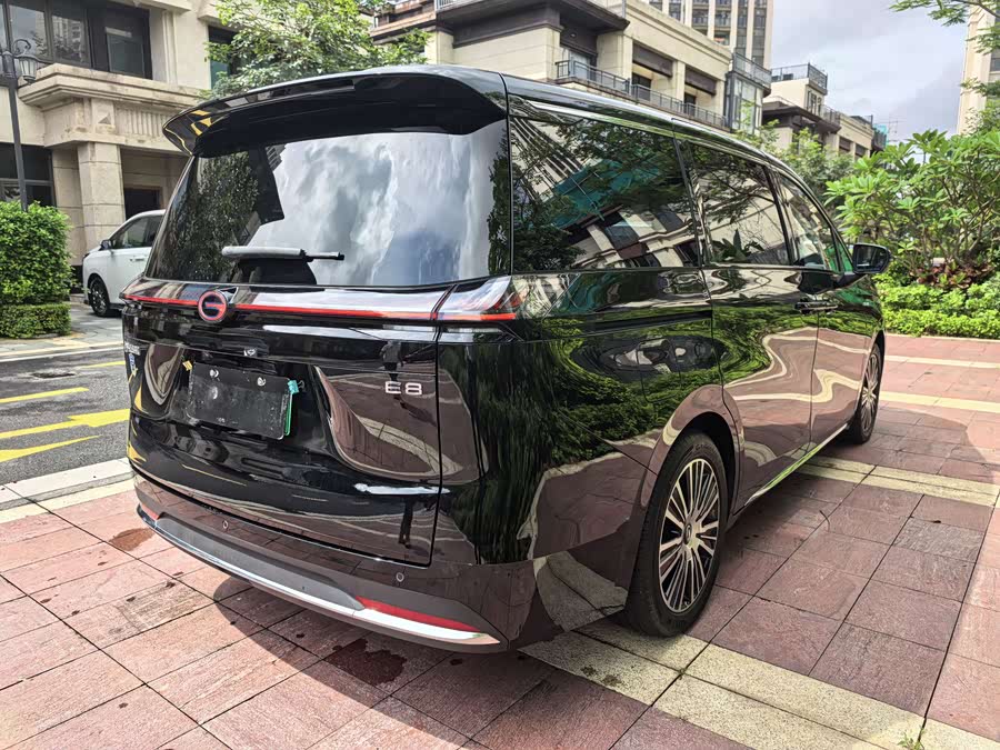 GAC E8 PHEV 2024 150km MAX+ - zdjęcie 6