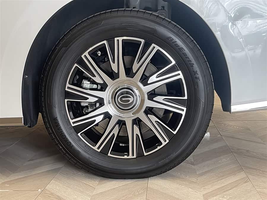 GAC E9 2025 E9 Super Fast Charge Premium - zdjęcie 11