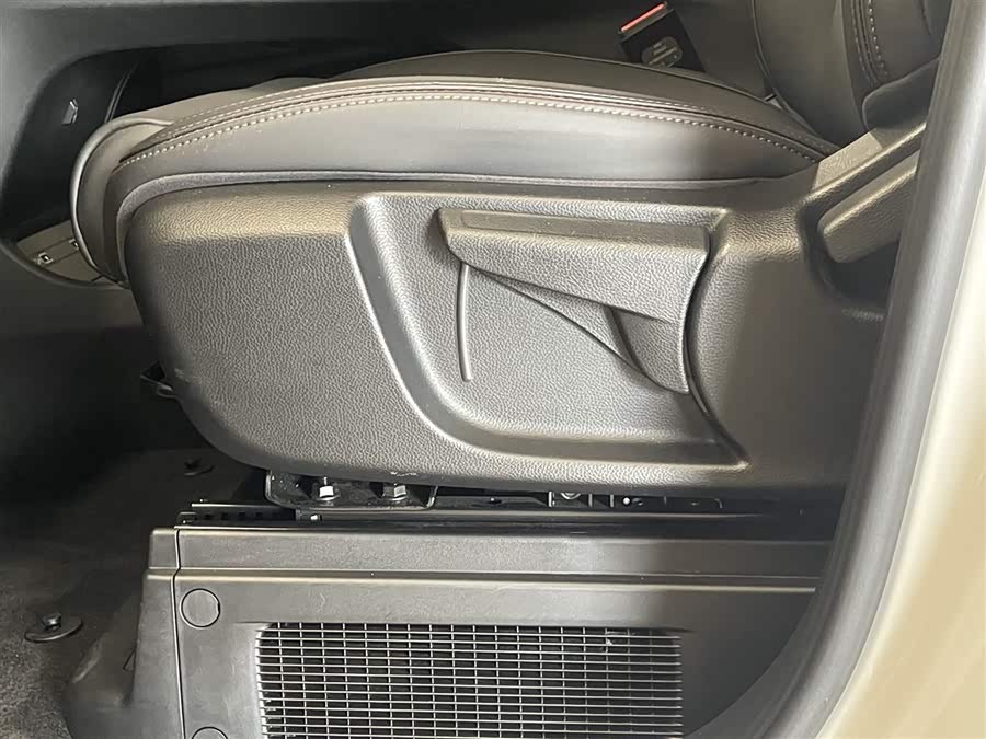 GAC E9 2025 E9 Super Fast Charge Premium - zdjęcie 16