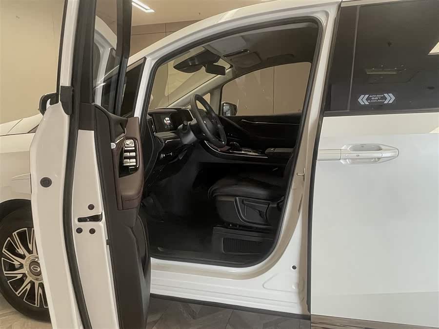 GAC E9 2025 E9 Super Fast Charge Premium - zdjęcie 20