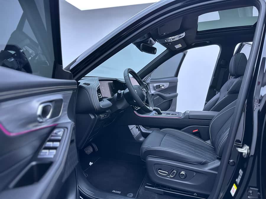 GAC GS8 2025 Leading Series 2.0TGDI Two-Wheel Drive Luxury Version 5-Seater - zdjęcie 12
