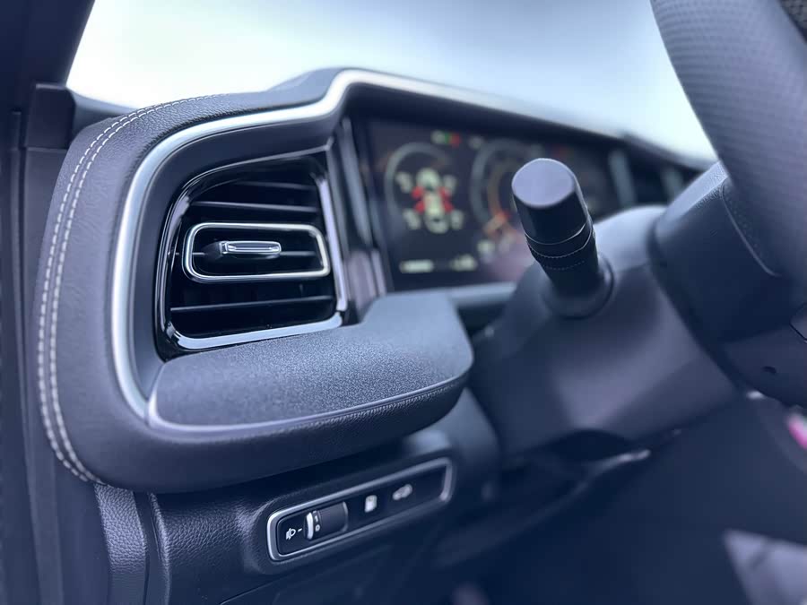 GAC GS8 2025 Leading Series 2.0TGDI Two-Wheel Drive Luxury Version 5-Seater - zdjęcie 15