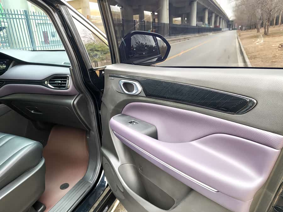 GAC M6 2024 MAX 270T 2WD Luxury - zdjęcie 12