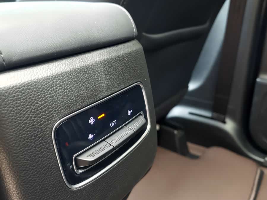 GAC M6 2024 MAX 270T 2WD Luxury - zdjęcie 9