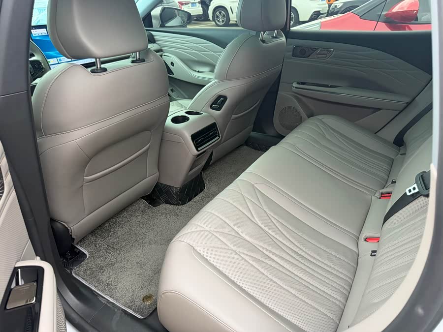 Galaxy Star 8 2025 130km EM-i Deluxe Edition - zdjęcie 9