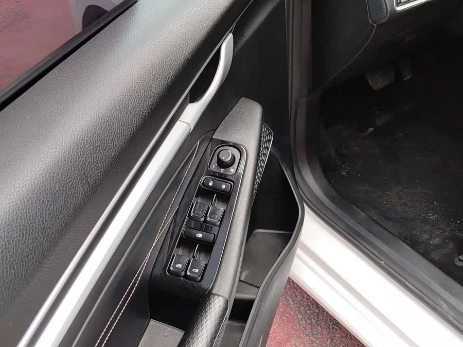 Geely 2023 4th Generation Champion Edition 1.5L CVT Premium - zdjęcie 11