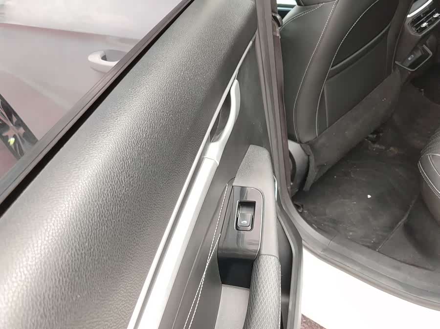 Geely 2023 4th Generation Champion Edition 1.5L CVT Premium - zdjęcie 17