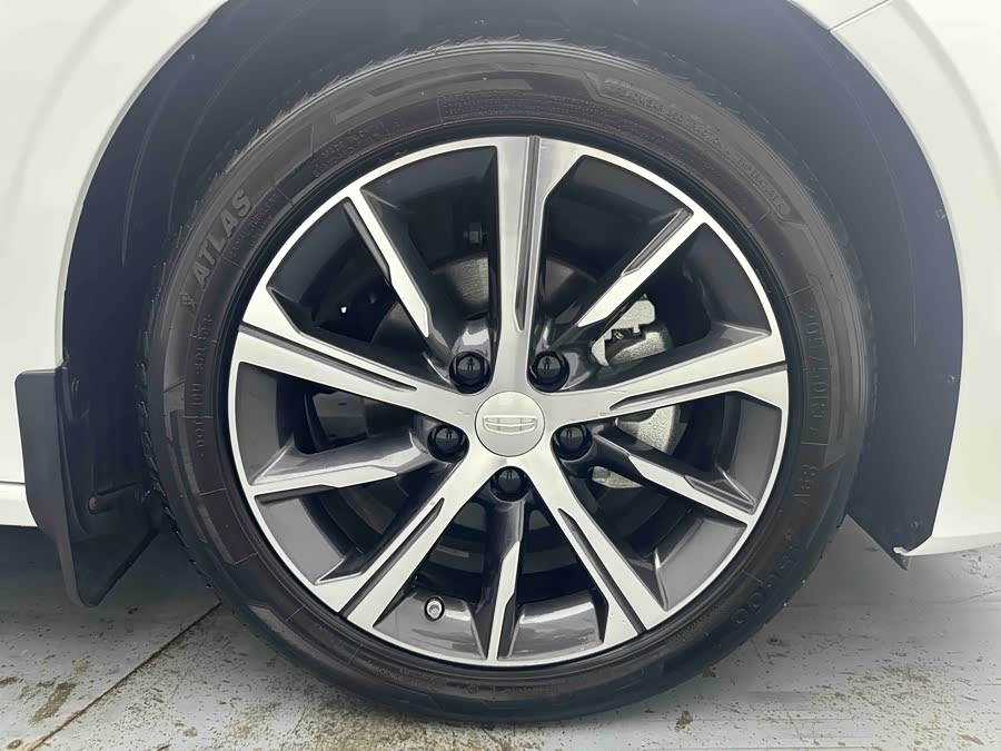 Geely 2023 4th Generation Champion Edition 1.5L CVT Premium - zdjęcie 8
