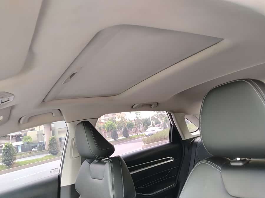 Geely 2023 4th Generation Champion Edition 1.5L CVT Premium - zdjęcie 10