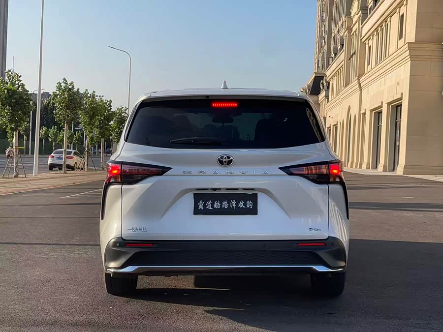 Greevia 2024 2.5L Hybrid Comfort Edition - zdjęcie 13