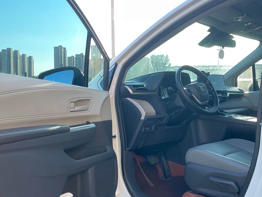 Greevia 2024 2.5L Hybrid Comfort Edition - zdjęcie 6