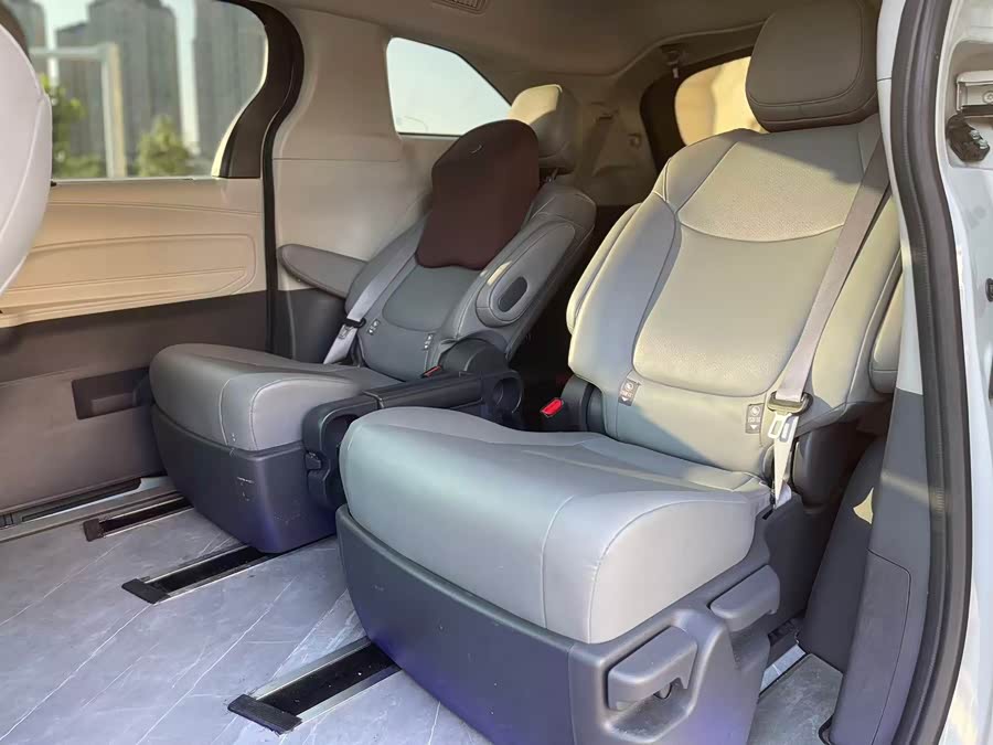 Greevia 2024 2.5L Hybrid Comfort Edition - zdjęcie 10